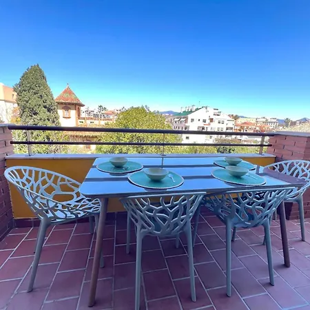 Urban Retreat With Views & Terrace *